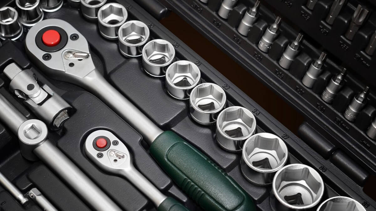 7 Best Socket Sets for Amateurs, DIYers, and Professional Mechanics