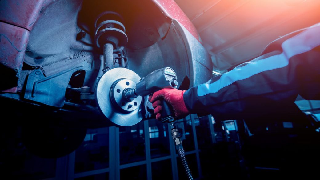 8 Best Air Impact Wrenches to Loosen Nuts with Ease GarageSpot